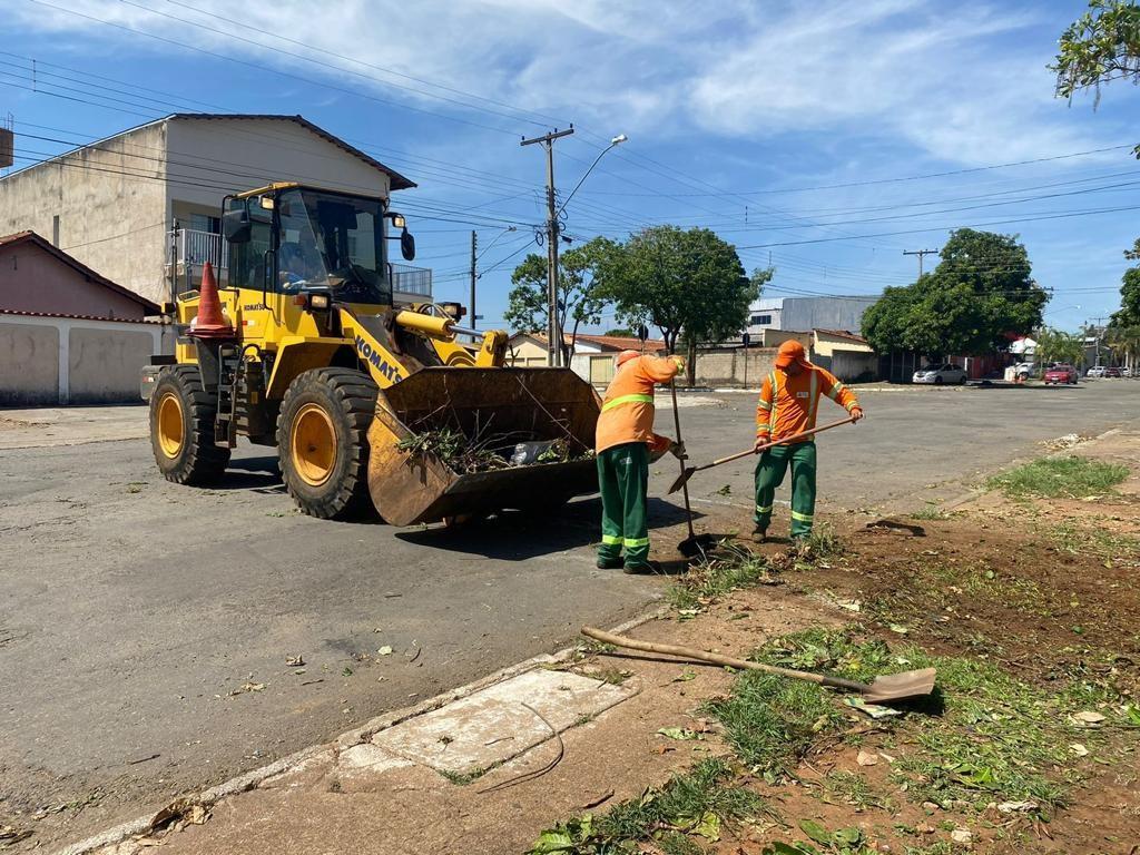 Prefeitura de Goiânia avança com ações de limpeza em áreas públicas do município, nesta terça-feira (20/12)