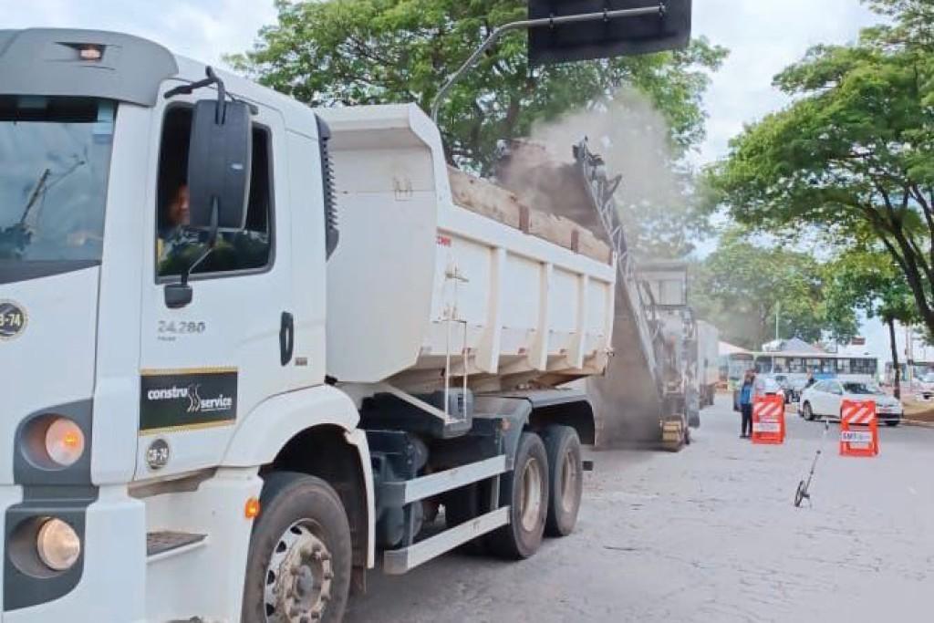 Prefeitura de Goiânia faz operação para melhorar qualidade do asfalto da Avenida Perimetral Norte