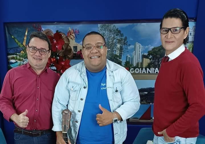 Programa Viver Goiás especial de Natal recebe o cantor Gospel Douglas Borges