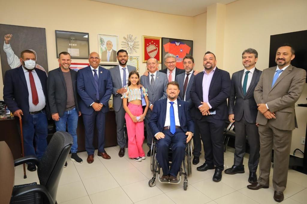 Em solenidade de posse da nova Mesa Diretora da Câmara Municipal, Rogério Cruz ressalta relação harmoniosa entre Executivo e Legislativo