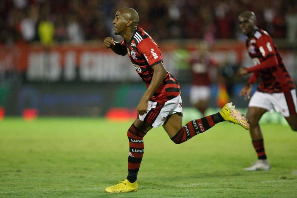 Flamengo empata com o Bangu pelo Cariocão