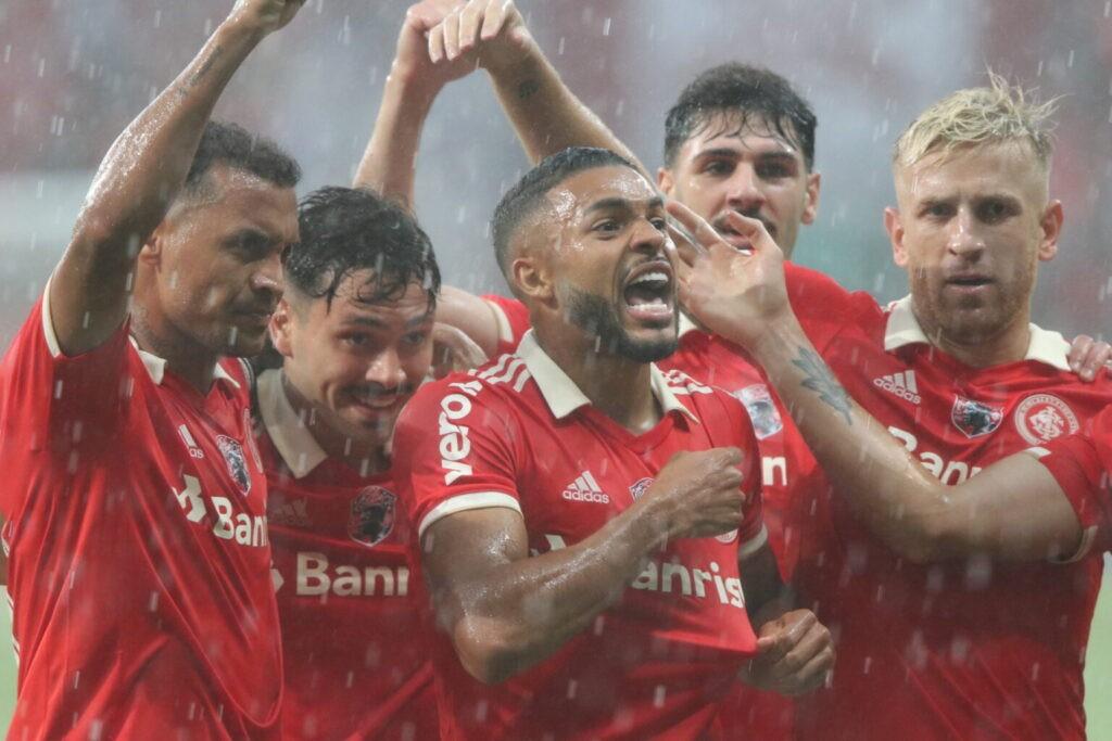 Internacional goleia o São Luiz pelo Gauchão