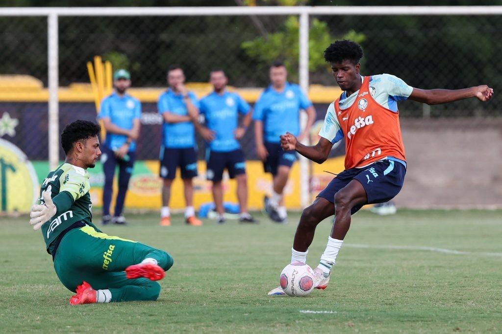 Palmeiras realiza último treino antes do duelo com o Sampaio Corrêa, pela 2ª fase da Copinha