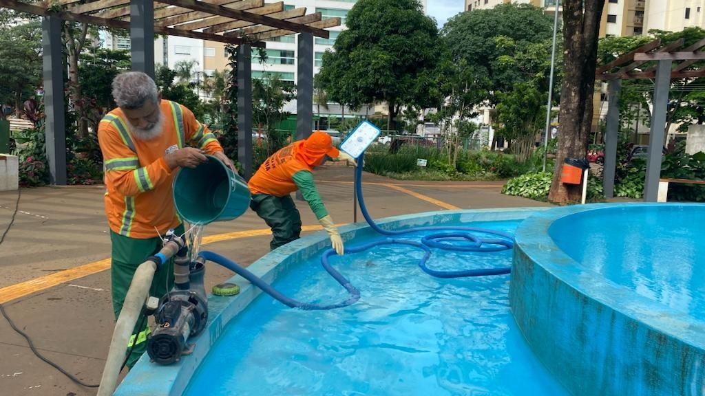 Prefeitura de Goiânia leva serviços de limpeza a 58 bairros e intensifica cuidados com as fontes de água públicas, nesta sexta-feira (27/01)