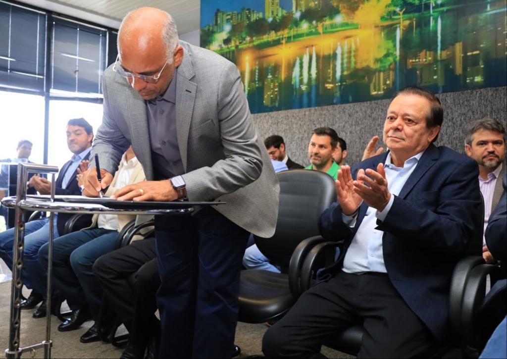 Rogério Cruz empossa Jovair Arantes na Secretaria de Governo, e destaca que 