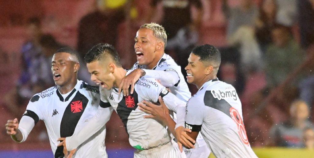 Vasco avança com 100% e Lemense avança graças ao número de cartões amarelos
