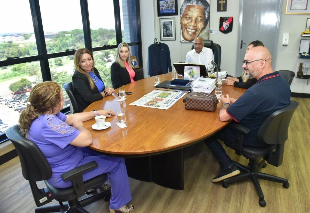 Goiânia recebe visita de técnicos da Prefeitura de Osasco interessados em conhecer Programa Renda Família Mais Mulher
