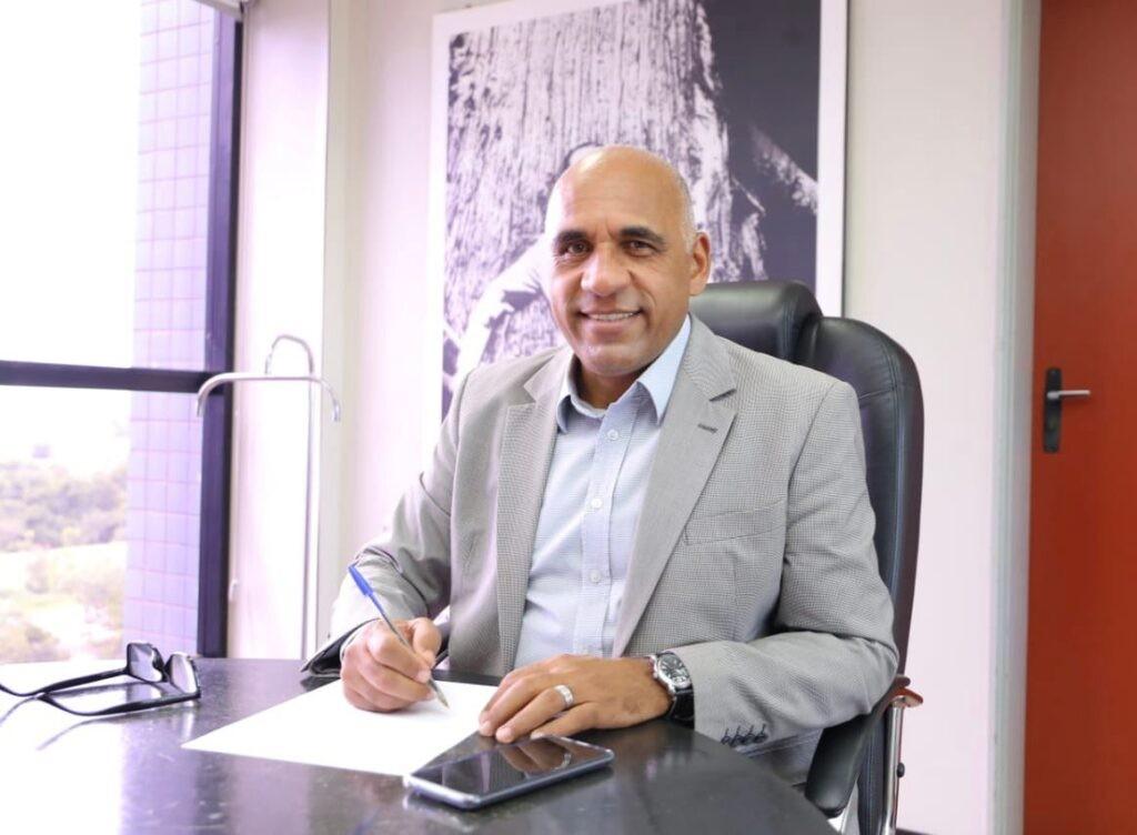 Prefeito Rogério Cruz decreta ponto facultativo nos dias 20 e 21 de fevereiro, feriado de Carnaval