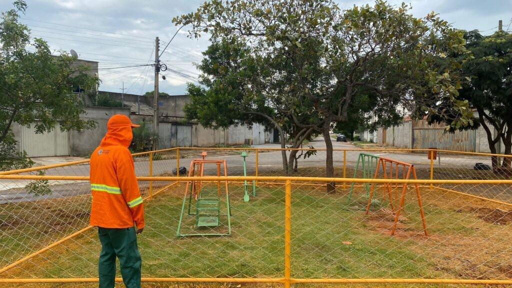 Prefeitura de Goiânia conclui instalação de novo playground da praça do Residencial Veredas dos Buritis