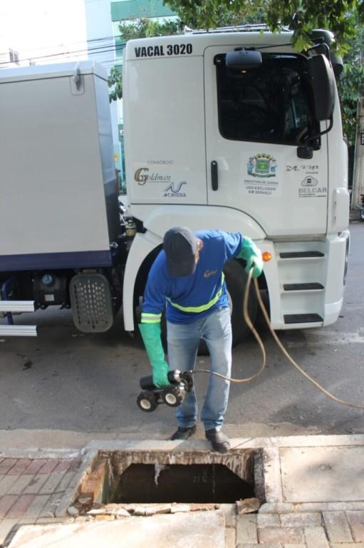 Prefeitura de Goiânia usa tecnologia para otimizar trabalho de limpeza da rede de drenagem da capital