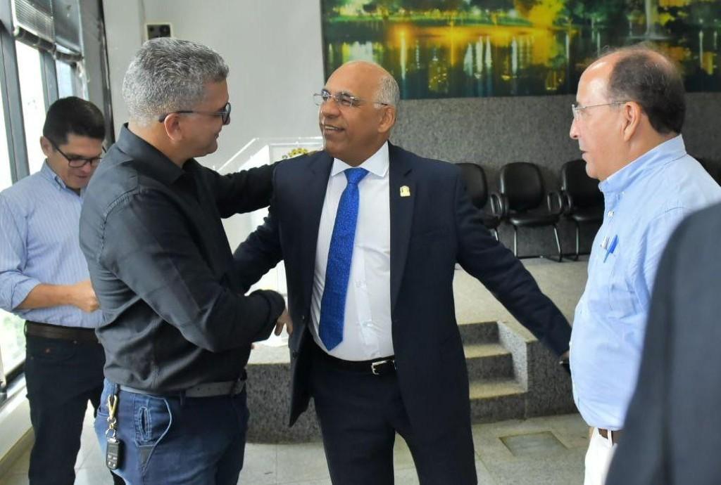 Rogério Cruz se reúne com Associação Empresarial da Região da 44, que agradece por melhorias no trânsito local