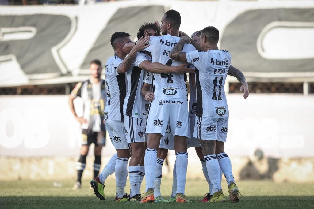 Atlético vence o Democrata e garante 1º lugar na primeira fase do Mineirão