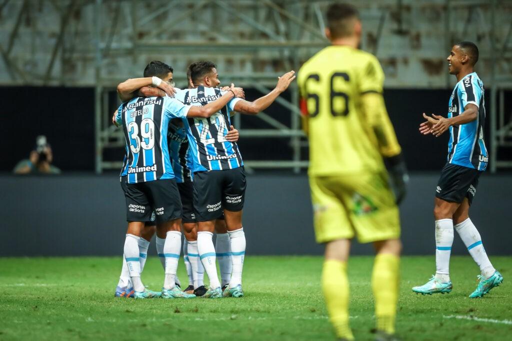 Grêmio vence e avança para segunda fase da Copa do Brasil