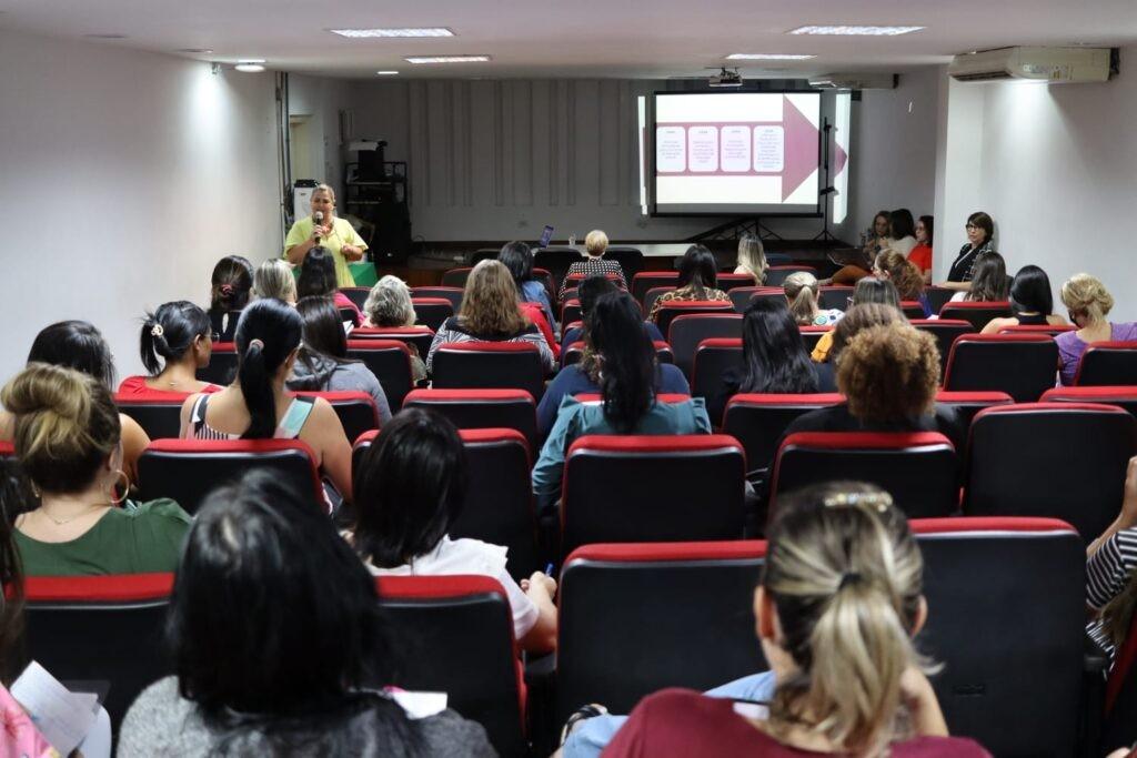 Prefeitura de Goiânia oferece 1.830 vagas para formação continuada de professores da rede municipal de ensino
