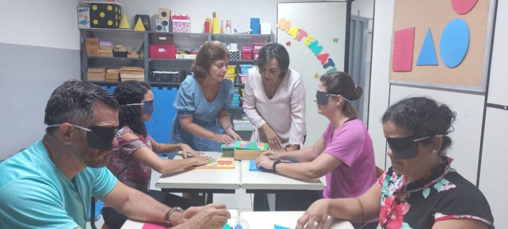 Professores da rede pública podem se inscrever em cursos voltados ao atendimento de estudantes com deficiência visual