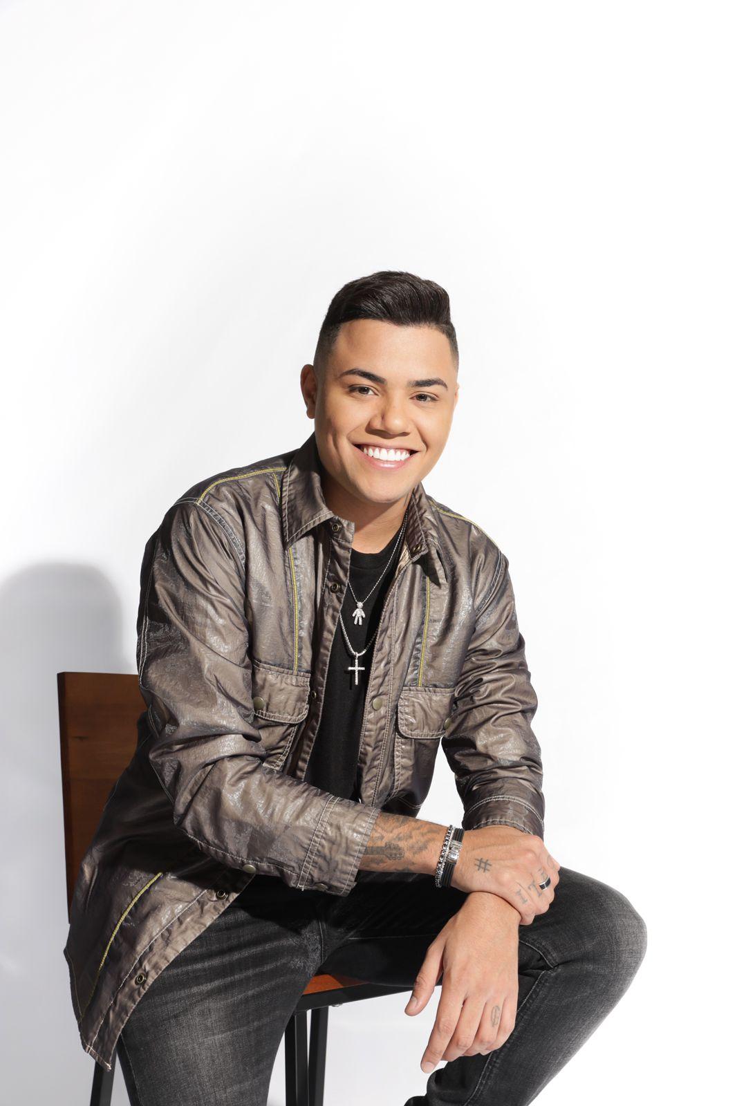 Felipe Araújo apresenta segunda parte do “Esquenta Dois”