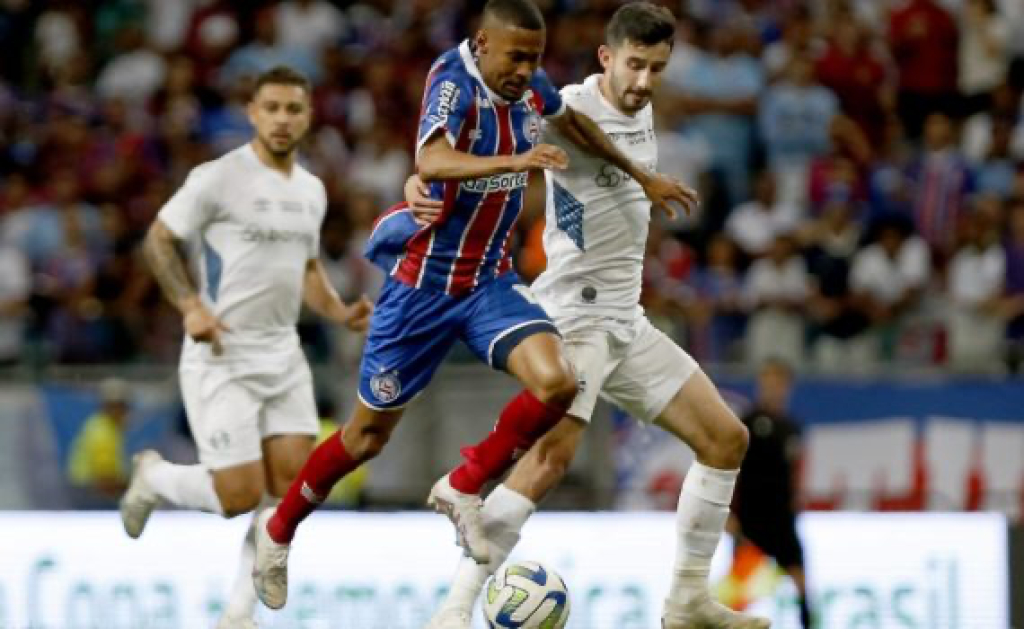 Bahia sede empate ao Grêmio nos acréscimos no jogo de ida da Copa do Brasil