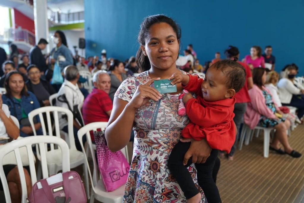 Mais 1.739 famílias recebem cartão do programa Aluguel Social