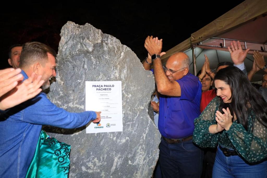 Rogério Cruz inaugura praça no Residencial Paulo Pacheco e destaca parceria com o Legislativo