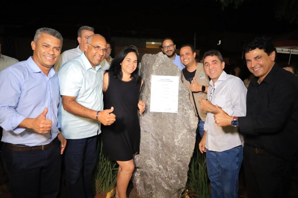 Prefeito Rogério inaugura nova praça do Residencial Antônio Barbosa, terceiro espaço urbano entregue nesta semana