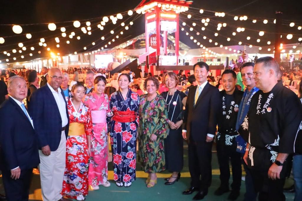 Prefeito Rogério se encontra com embaixador japonês e participa da 21ª edição do festival Bon Odori
