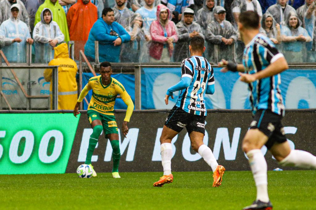 Grêmio vence o Cuiabá e assumi a 3ª colocação do Brasileirão