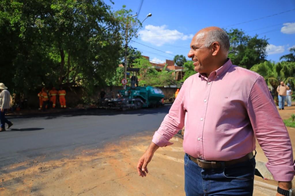 Prefeito Rogério destaca drenagem urbana e reconstrução asfáltica como prioridades, em mais um giro de vistorias pela cidade