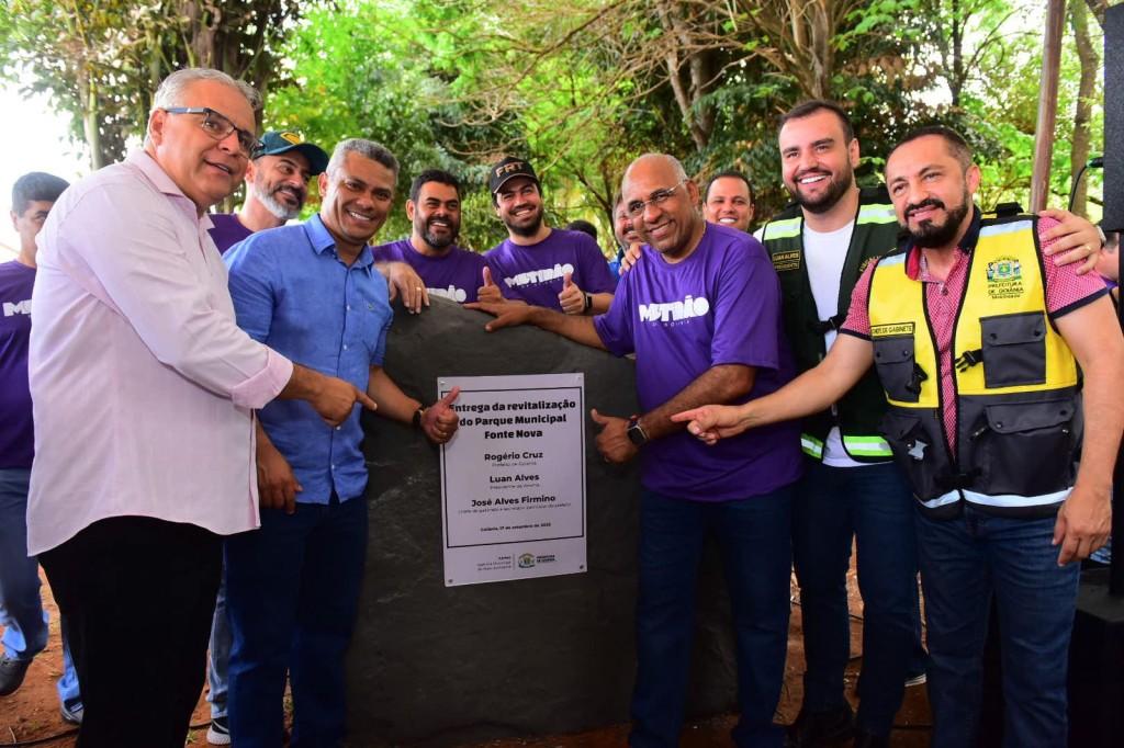 Prefeito Rogério entrega revitalização do Parque Fonte Nova