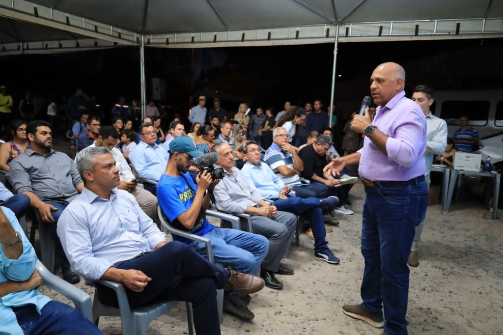 Prefeito Rogério lança obras de reconstrução asfáltica em cinco bairros da Região Norte
