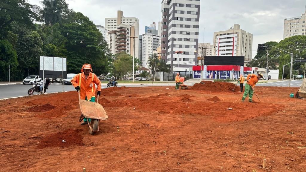 Prefeitura de Goiânia inicia revitalização e implantação de novo paisagismo na Praça da Rua 26, no Setor Oeste