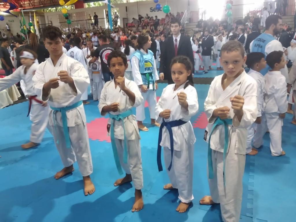 Alunos do Cras Curitiba se classificam para final do Brasileirão de Karatê Esportivo