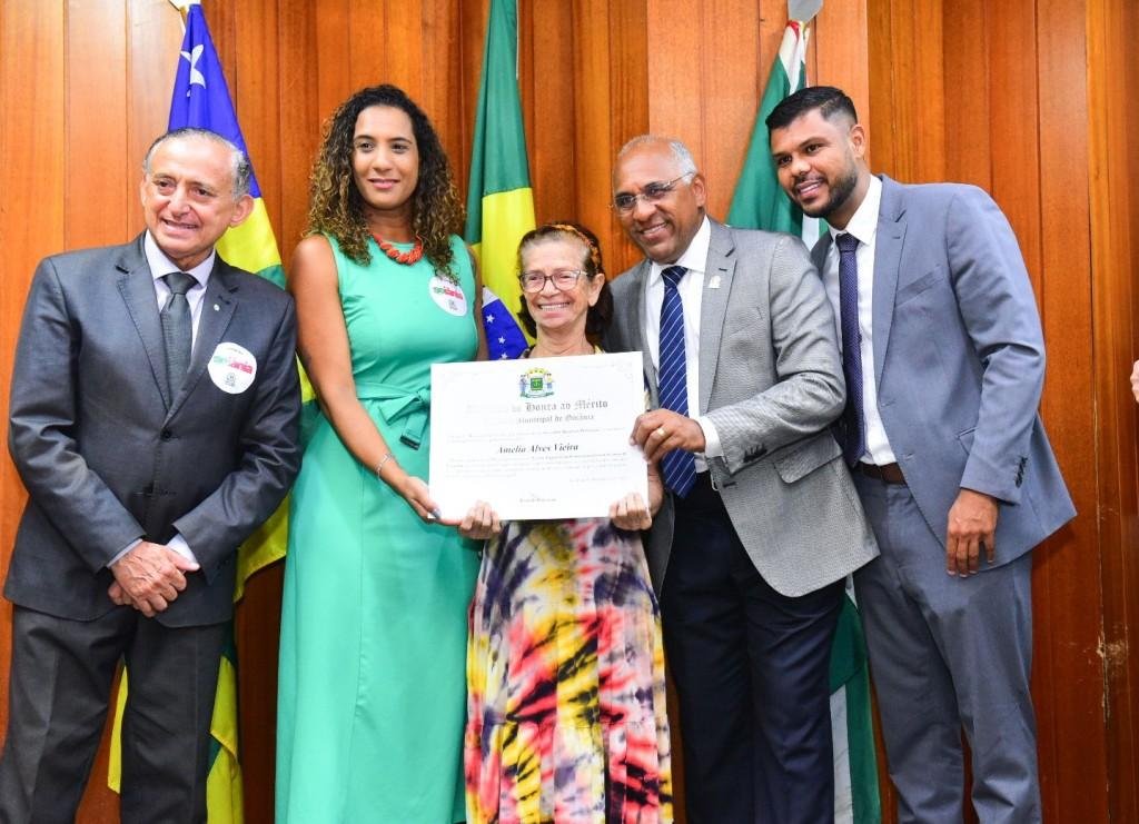 Prefeito Rogério destaca importância de pioneiros de Goiânia durante homenagem na Câmara Municipal