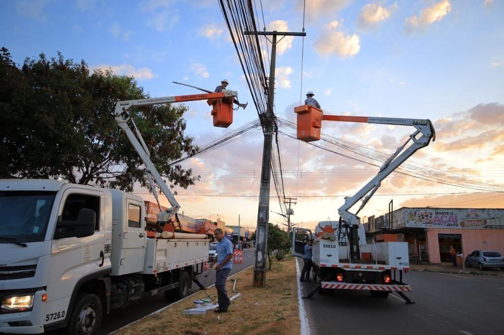 Prefeitura de Goiânia realiza manutenção e modernização da iluminação pública no trecho urbano da BR-153