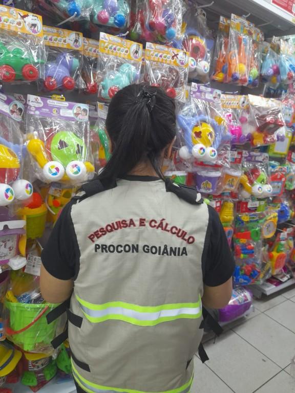 Procon Goiânia aponta variação de até 399,75% no preço de brinquedos para o Dia das Crianças