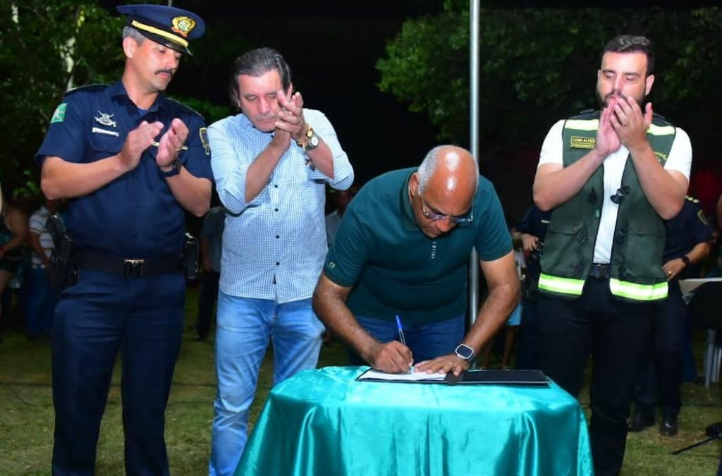 Prefeito Rogério assina ordem de serviço para construção da 1ª Base Comunitária Padrão da Guarda Civil Metropolitana em Goiânia