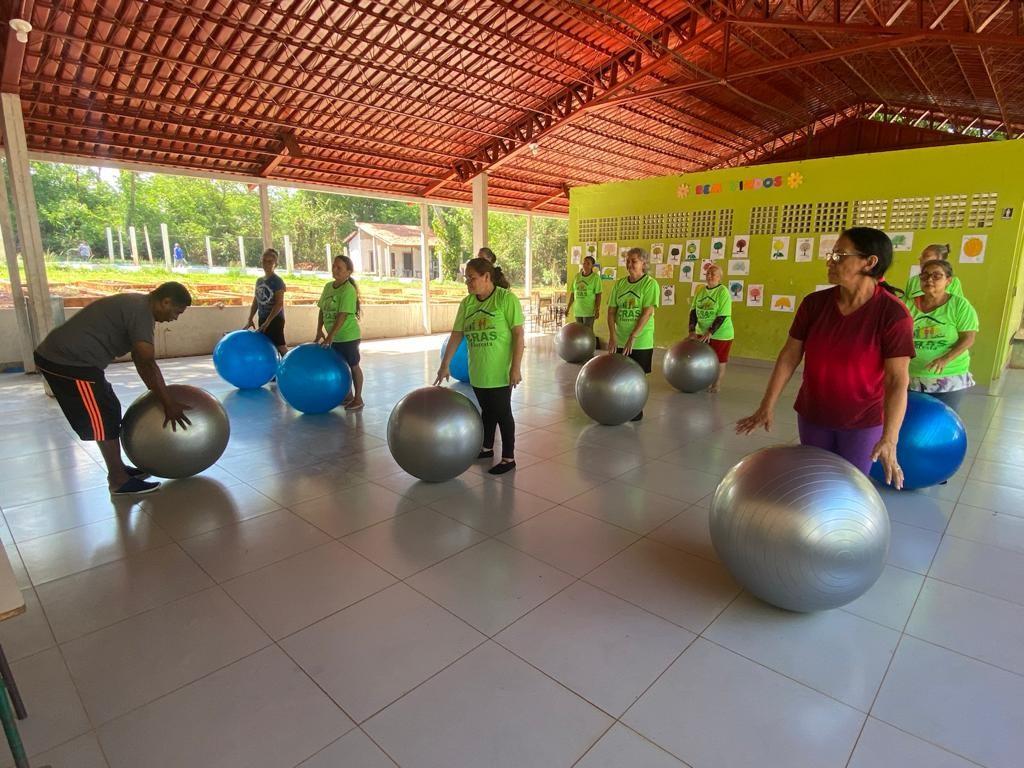 Prefeitura de Goiânia disponibiliza aulas de pilates para pessoas idosas no Cras do Bairro Floresta