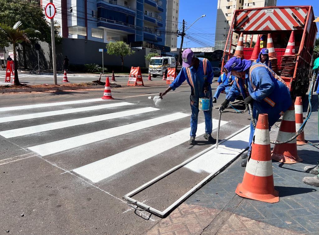 Prefeitura de Goiânia implanta e revitaliza sinalização em bairros que receberam recapeamento asfáltico