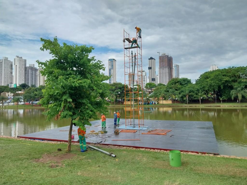 Prefeitura de Goiânia instala iluminação natalina em 19 pontos da Capital