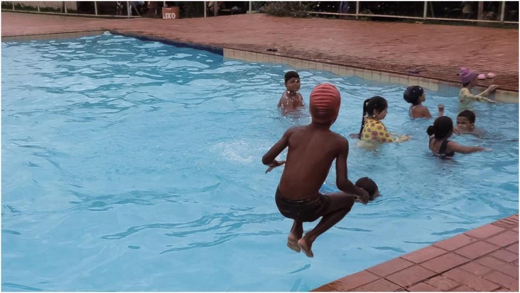 Prefeitura de Goiânia realiza campeonato e oferece aulas gratuitas de natação no Clube do Povo da Região Noroeste