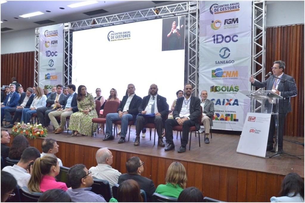 Controladoria-Geral do Município de Goiânia participa do encontro anual de gestores promovido pela Federação Goiana de Municípios