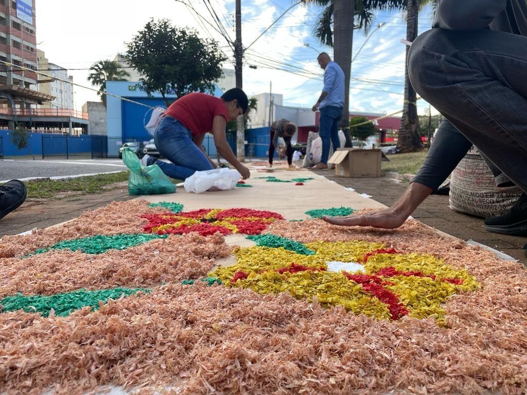 Prefeitura de Goiânia destaca equipe especial de limpeza para atuar em pontos de celebração de Corpus Christi, nesta quinta-feira (30/5)