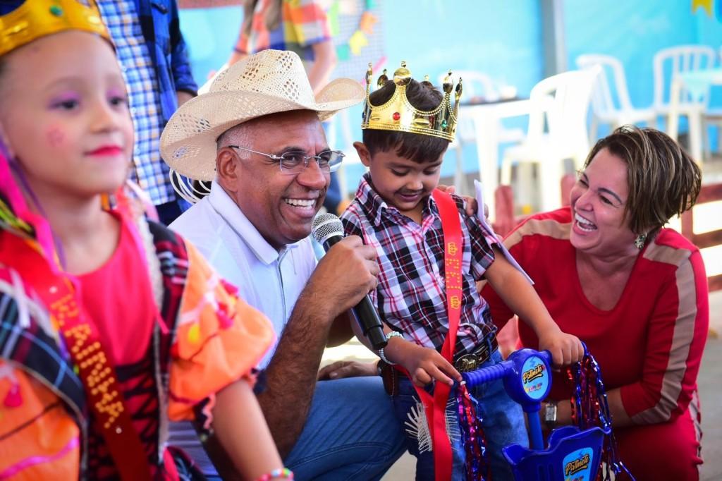 Prefeito Rogério participa do lançamento das festas juninas nas escolas e destaca qualidade da Educação em Goiânia