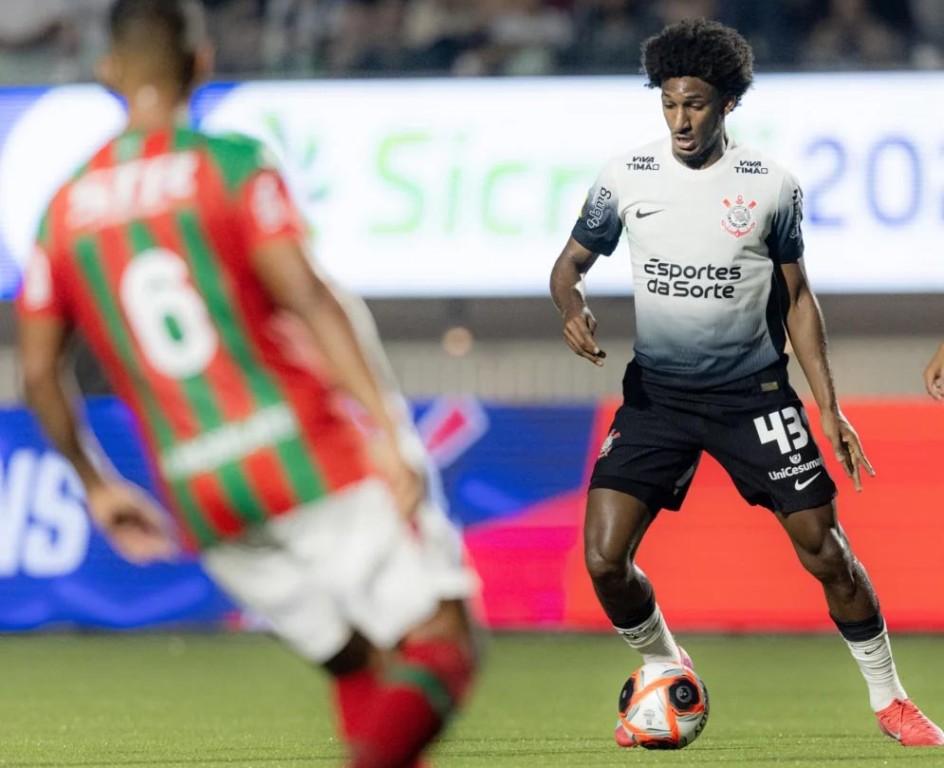 Corinthians fica só no empate contra a Portuguesa no Pacaembu