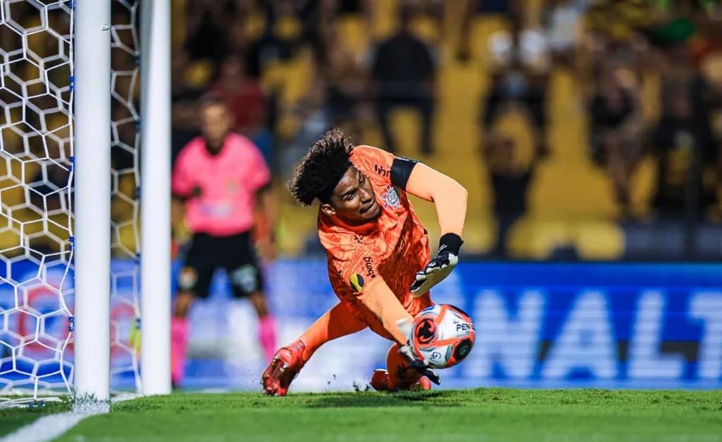 Corinthians vence Novorizontino e assume a melhor campanha do Paulistão