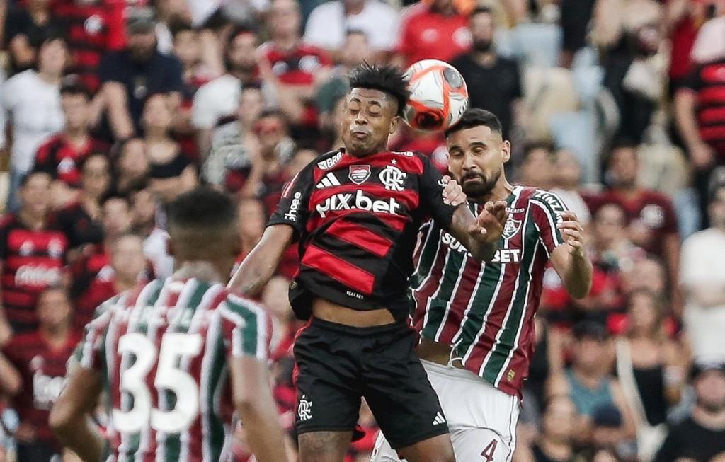 Fluminense e Flamengo empatam em jogo morno pelo Carioca