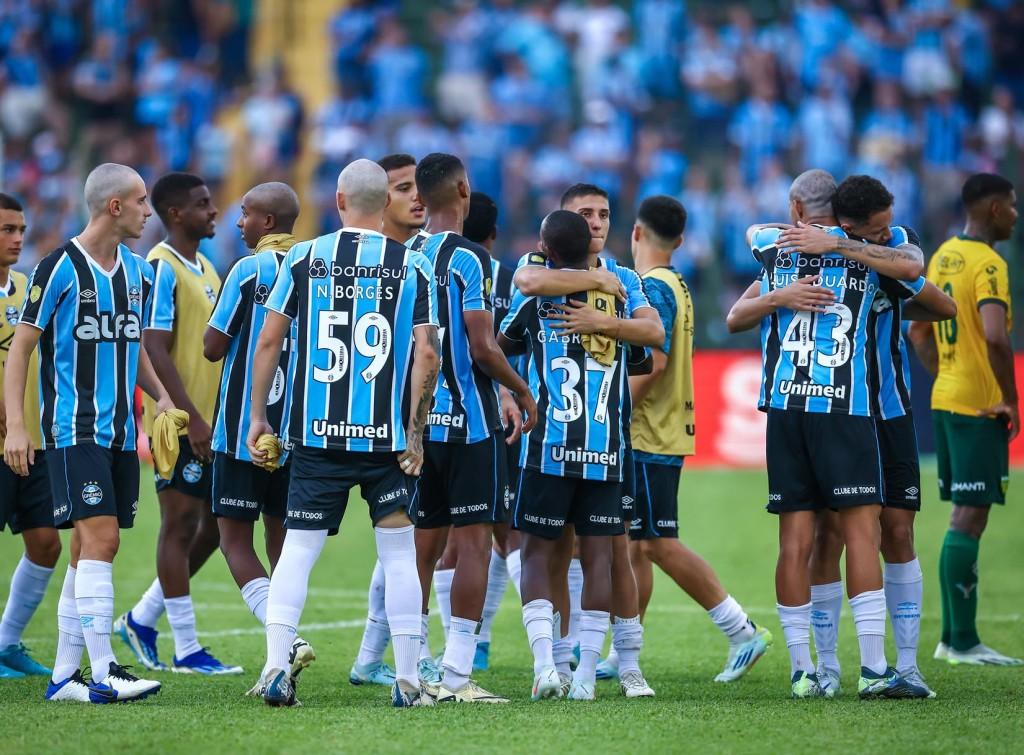 Grêmio vence Ypiranga mesmo com um a menos e garante segunda melhor campanha no Gauchão