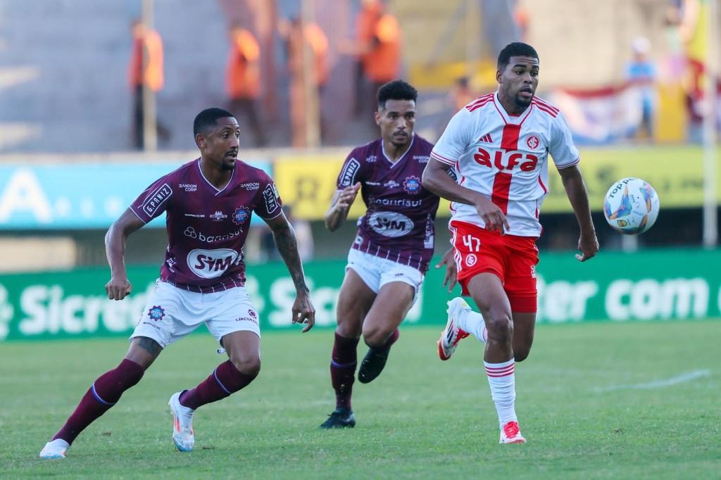 Inter abre vantagem e sai na frente por vaga na final do Gauchão