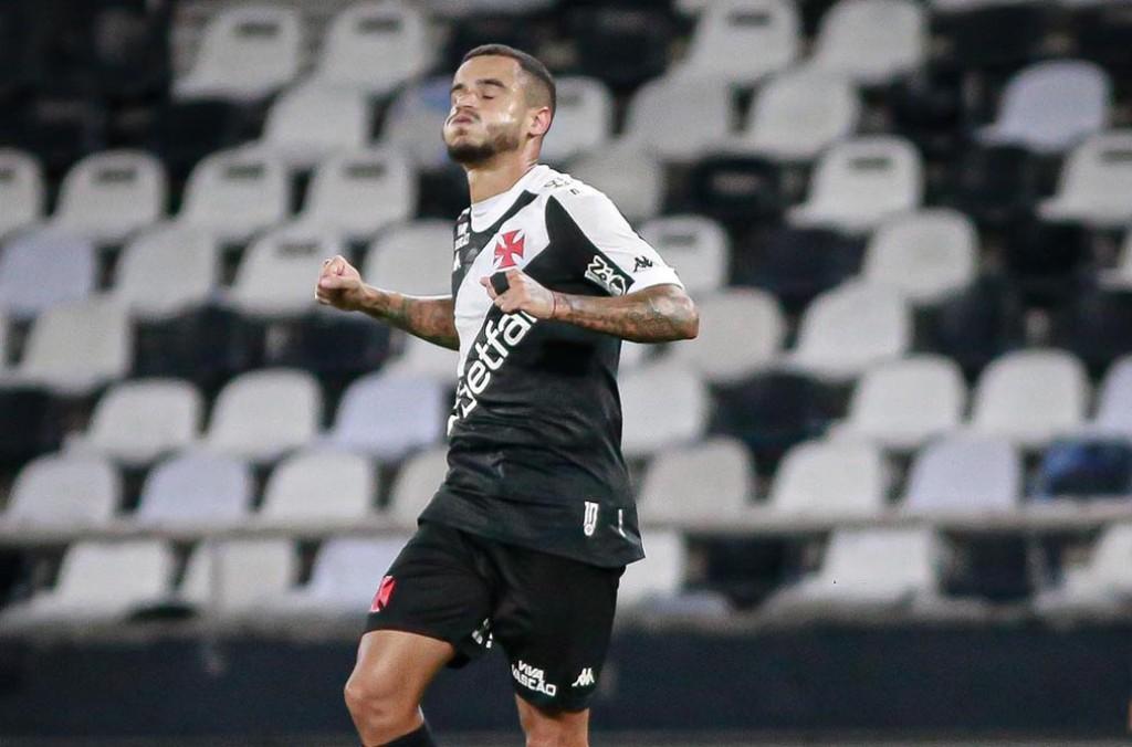Coutinho brilha e Vasco atropela Nova Iguaçu no Nilton Santos pela Copa do Brasil