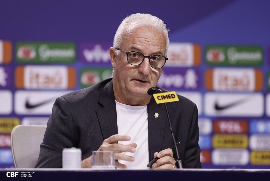Dorival Júnior anuncia convocação da Seleção Brasileira para eliminatórias; Neymar retorna