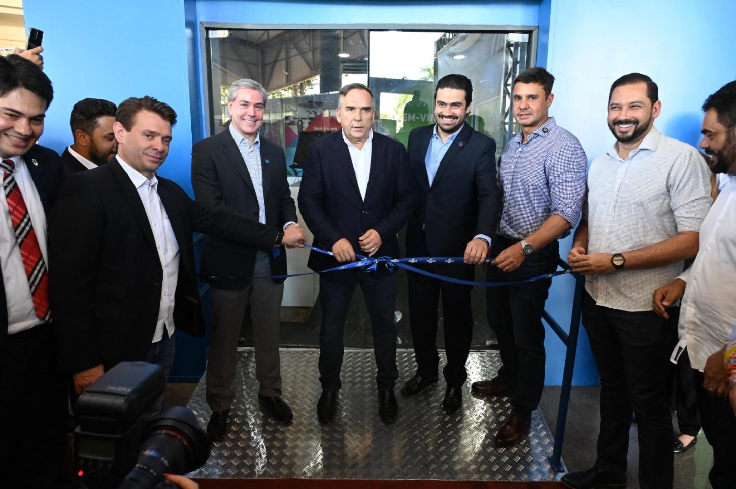 Sandro Mabel inaugura Casa do Empreendedor, no Paço Municipal